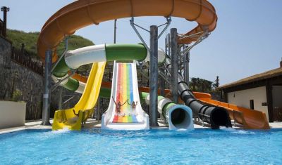 Imagine pentru Hotel Ramada Resort by Wyndham Kusadasi & Golf 5* valabile pentru Litoral 2023