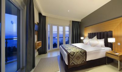 Imagine pentru Hotel Ramada Resort by Wyndham Kusadasi & Golf 5* valabile pentru Litoral 2023