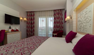 Imagine pentru Hotel Sunmelia Beach Resort 5* valabile pentru Litoral 2023