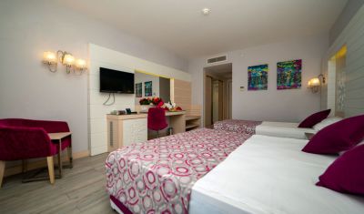 Imagine pentru Hotel Sunmelia Beach Resort 5* valabile pentru Litoral 2023