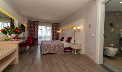 Imagine pentru Hotel Sunmelia Beach Resort 5* valabile pentru Litoral 2023