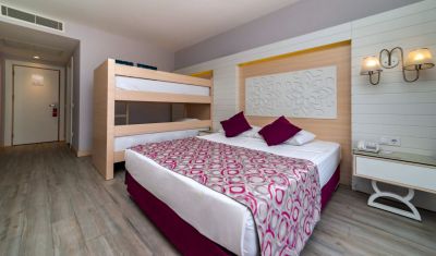 Imagine pentru Hotel Sunmelia Beach Resort 5* valabile pentru Litoral 2023