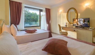 Imagine pentru Hotel The Palace 5* valabile pentru Litoral 2023