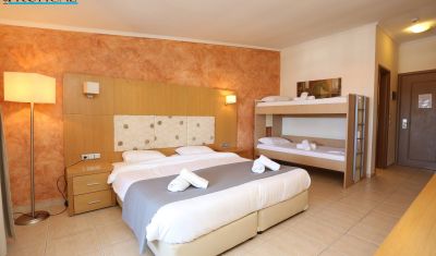 Imagine pentru Hotel Tropical 4* valabile pentru Litoral 2023