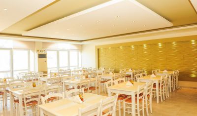 Imagine pentru Hotel Tropical 4* valabile pentru Litoral 2023