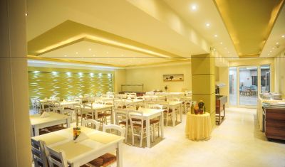 Imagine pentru Hotel Tropical 4* valabile pentru Litoral 2023