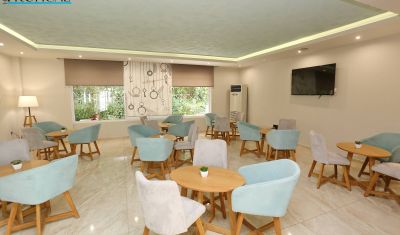 Imagine pentru Hotel Tropical 4* valabile pentru Litoral 2023