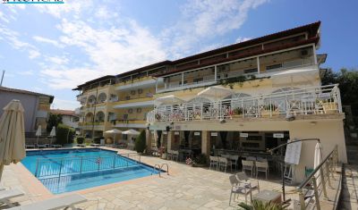 Imagine pentru Hotel Tropical 4* valabile pentru Litoral 2023