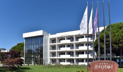 Imagine pentru iHot@l 4* valabile pentru Litoral 2023