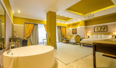 Imagine pentru Phoenicia Boutique Hotel & Casino 5* (Adults Only) valabile pentru Litoral 2023