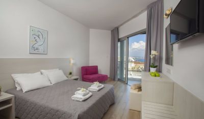 Imagine pentru Harmony Bay Hotel 3* valabile pentru Litoral 2024