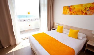 Imagine pentru Hotel AluaSun Helios Beach 3*  valabile pentru Litoral 2024