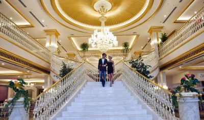 Imagine pentru Hotel Crystal Palace Luxury Resort 5*  valabile pentru Litoral 2024