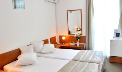 Imagine pentru Hotel Decebal 3* valabile pentru Litoral 2024