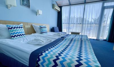 Imagine pentru Hotel Holiday Park 4*  valabile pentru Litoral 2024