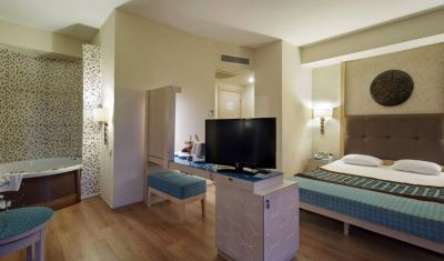 Imagine pentru Hotel Lago 5* (ex Azura Deluxe Resort Sorgun) valabile pentru Litoral 2024