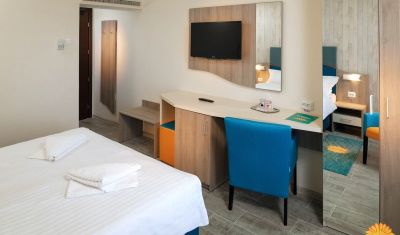 Imagine pentru Hotel Riviera 3* valabile pentru Litoral 2024