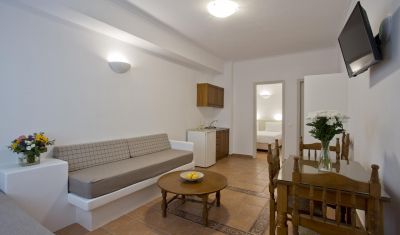 Imagine pentru Alexandra Studios & Apartments 3*  valabile pentru Litoral 2025