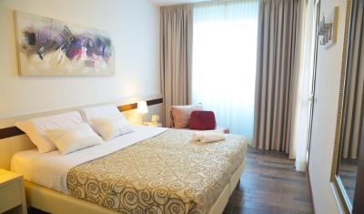Imagine pentru ApartHotel Holiday 4* valabile pentru Litoral 2025
