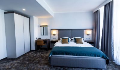 Imagine pentru Best Western Plus Premium Inn Hotel & Casino 4* valabile pentru Litoral 2025