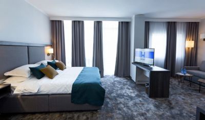 Imagine pentru Best Western Plus Premium Inn Hotel & Casino 4* valabile pentru Litoral 2025