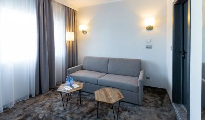 Imagine pentru Best Western Plus Premium Inn Hotel & Casino 4* valabile pentru Litoral 2025