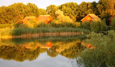 Imagine pentru Complex Lacul Racilor 3* valabile pentru Litoral 2025