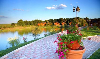 Imagine pentru Complex Lacul Racilor 3* valabile pentru Litoral 2025