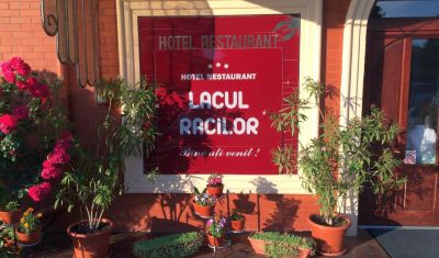 Imagine pentru Complex Lacul Racilor 3* valabile pentru Litoral 2025