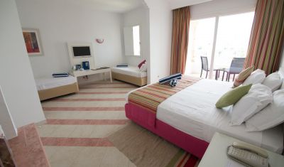 Imagine pentru Golden Tulip Taj Sultan Resort 5* valabile pentru Litoral 2025