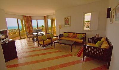 Imagine pentru Golden Tulip Taj Sultan Resort 5* valabile pentru Litoral 2025