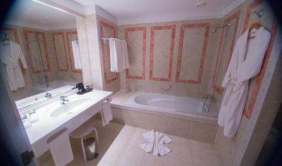 Imagine pentru Golden Tulip Taj Sultan Resort 5* valabile pentru Litoral 2025