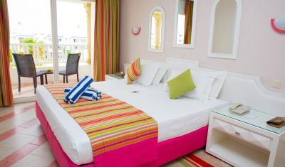 Imagine pentru Golden Tulip Taj Sultan Resort 5* valabile pentru Litoral 2025