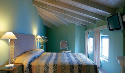 Imagine pentru Grecotel Plaza Beach House 4* valabile pentru Litoral 2025
