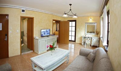 Imagine pentru Holiday Village 4* valabile pentru Litoral 2025