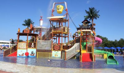 Imagine pentru Holiday Village 4* valabile pentru Litoral 2025