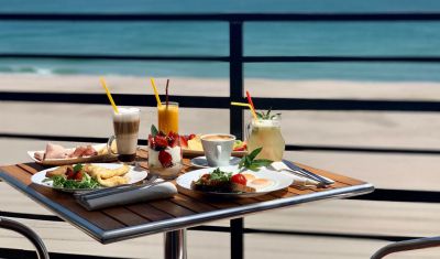 Imagine pentru Hotel Acapulco 3* valabile pentru Litoral 2025