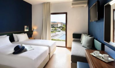 Imagine pentru Hotel Akrathos Beach 4* valabile pentru Litoral 2025
