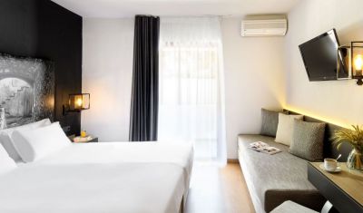 Imagine pentru Hotel Akrathos Beach 4* valabile pentru Litoral 2025