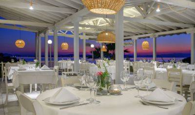 Imagine pentru Hotel Akrathos Beach 4* valabile pentru Litoral 2025