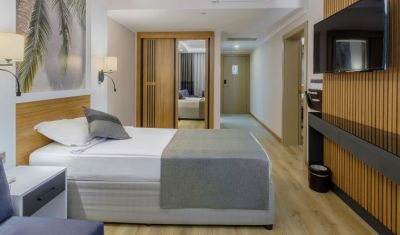 Imagine pentru Hotel Alba Resort 5* valabile pentru Litoral 2025
