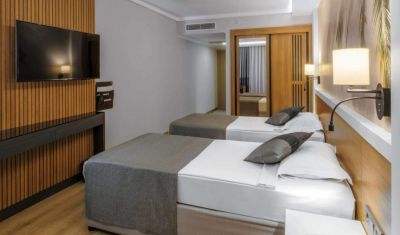 Imagine pentru Hotel Alba Resort 5* valabile pentru Litoral 2025