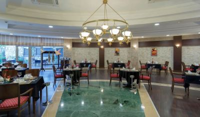 Imagine pentru Hotel Alba Royal 5*(Adults Only 16+) valabile pentru Litoral 2025