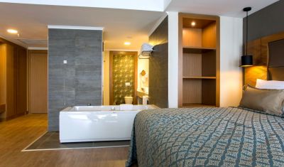 Imagine pentru Hotel Amara Sealight Elite 5* valabile pentru Litoral 2025