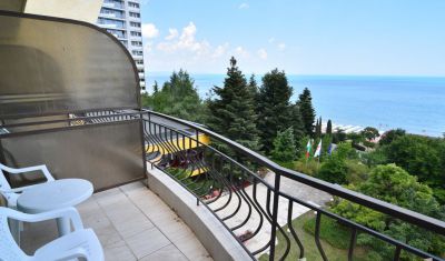 Imagine pentru Hotel Ambassador 3* valabile pentru Litoral 2025