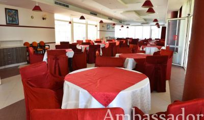 Imagine pentru Hotel Ambassador 3* valabile pentru Litoral 2025