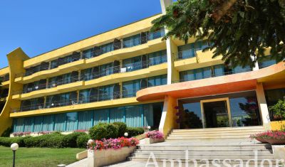 Imagine pentru Hotel Ambassador 3* valabile pentru Litoral 2025
