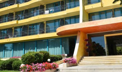Imagine pentru Hotel Ambassador 3* valabile pentru Litoral 2025