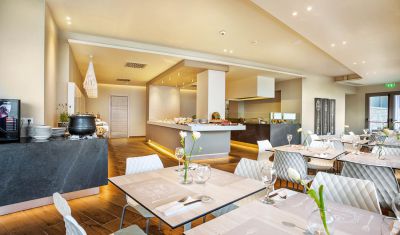 Imagine pentru Hotel Ammon Zeus 5*  valabile pentru Litoral 2025