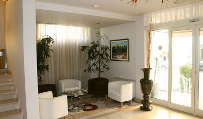 Imagine pentru Hotel Aragosta 4* valabile pentru Litoral 2025